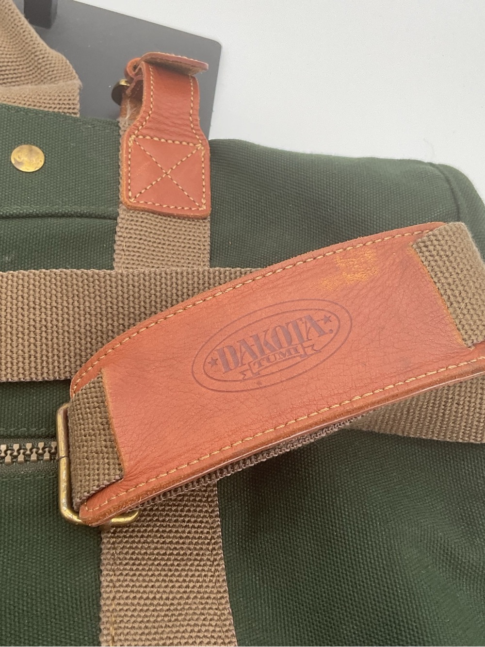 Tumi Dakota Green Canvas Duffel Suitcase with Brown Leather Trim - Picture 10 of 16